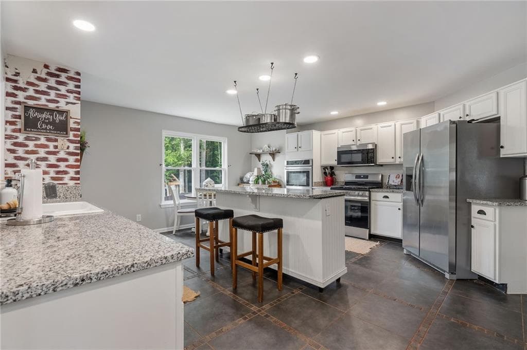 4 bedroom, 3 bathroom, 2,520 sq ft single family residence under contract at 223 Rebel Ridge, Dallas, GA 30132 — photo 8