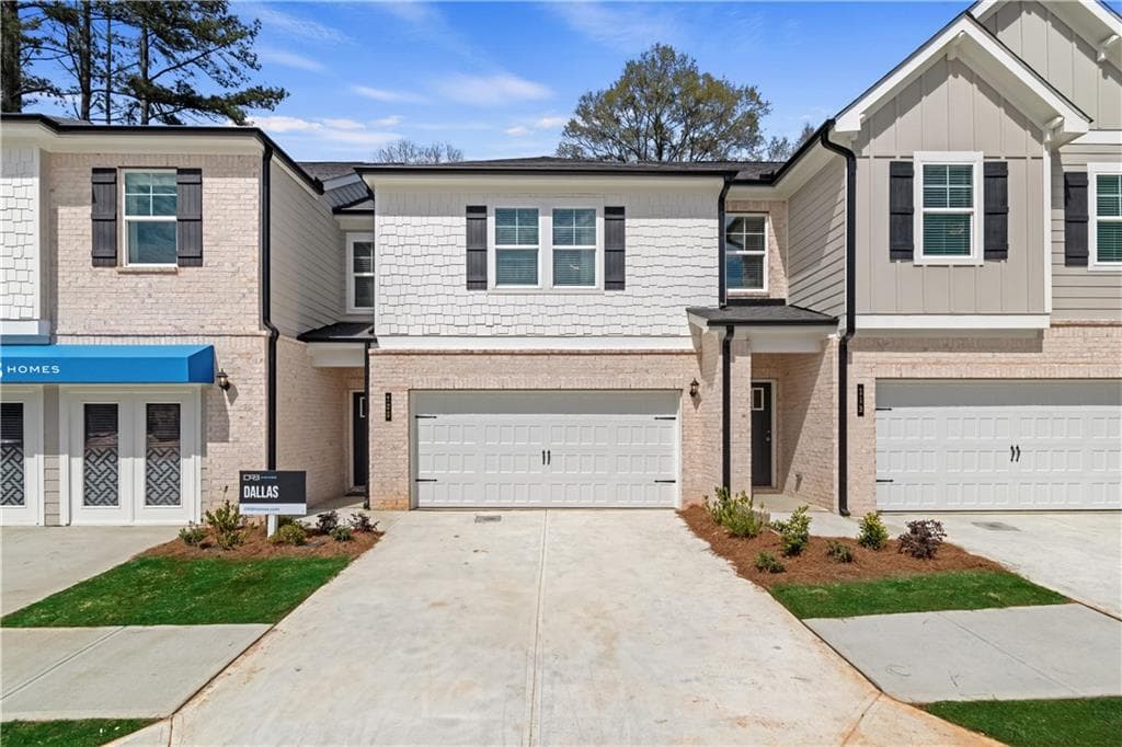 3 bedroom, 3 bathroom, 1,718 sq ft condominium under contract at 659 Treasure Drive, Stockbridge, GA 30281 — photo 2