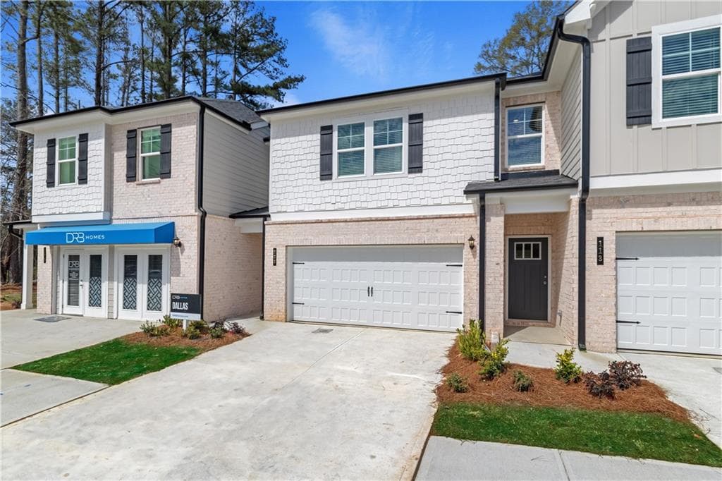 3 bedroom, 3 bathroom, 1,718 sq ft condominium under contract at 659 Treasure Drive, Stockbridge, GA 30281 — photo 3