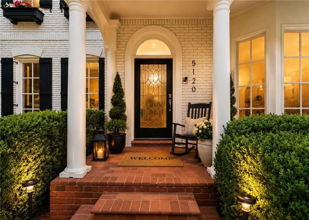 7 bedroom, 7 bathroom, 5,114 sq ft single family residence for sale at 5120 Post Oak Tritt Road, Roswell, GA 30075 — photo 4