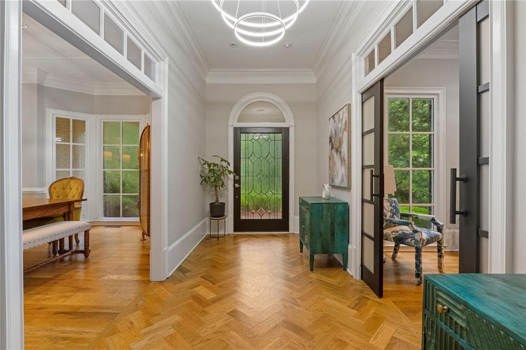 7 bedroom, 7 bathroom, 5,114 sq ft single family residence for sale at 5120 Post Oak Tritt Road, Roswell, GA 30075 — photo 7