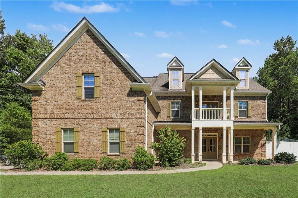 5 bedroom, 6 bathroom, 5,563 sq ft single family residence for sale at 211 Dakotahs Bend, Newnan, GA 30263