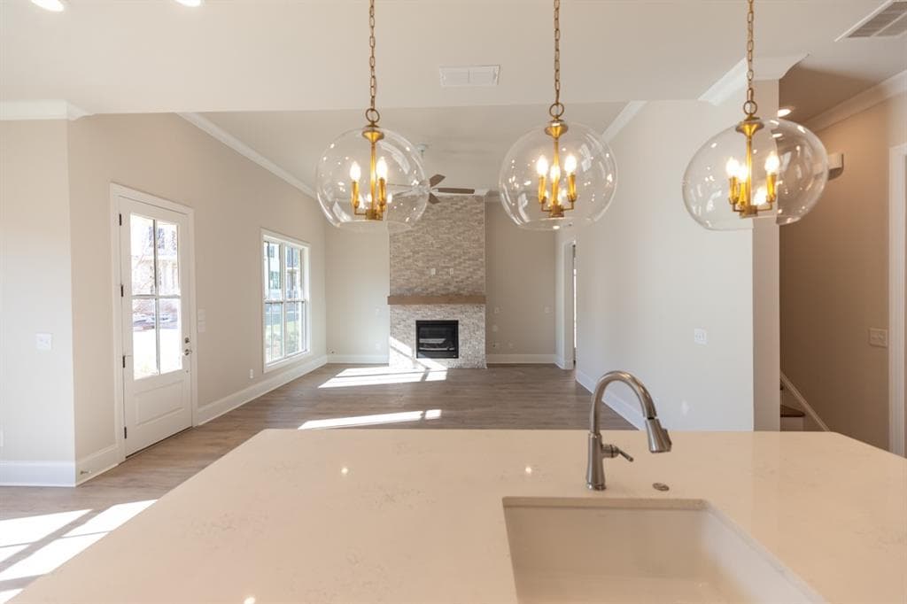 4 bedroom, 4 bathroom, 2,382 sq ft single family residence for sale at 1010 Eastman Court, Hoschton, GA 30548 — photo 7