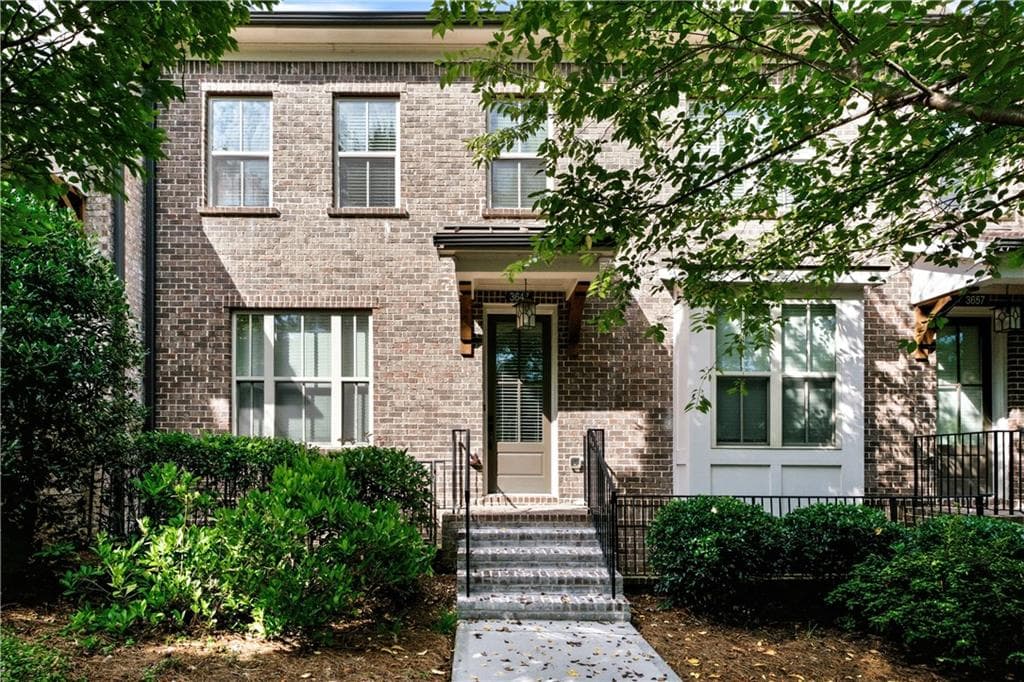 3 bedroom, 4 bathroom, 2,074 sq ft townhouse for sale at 3647 Atherton Park Court, Suwanee, GA 30024