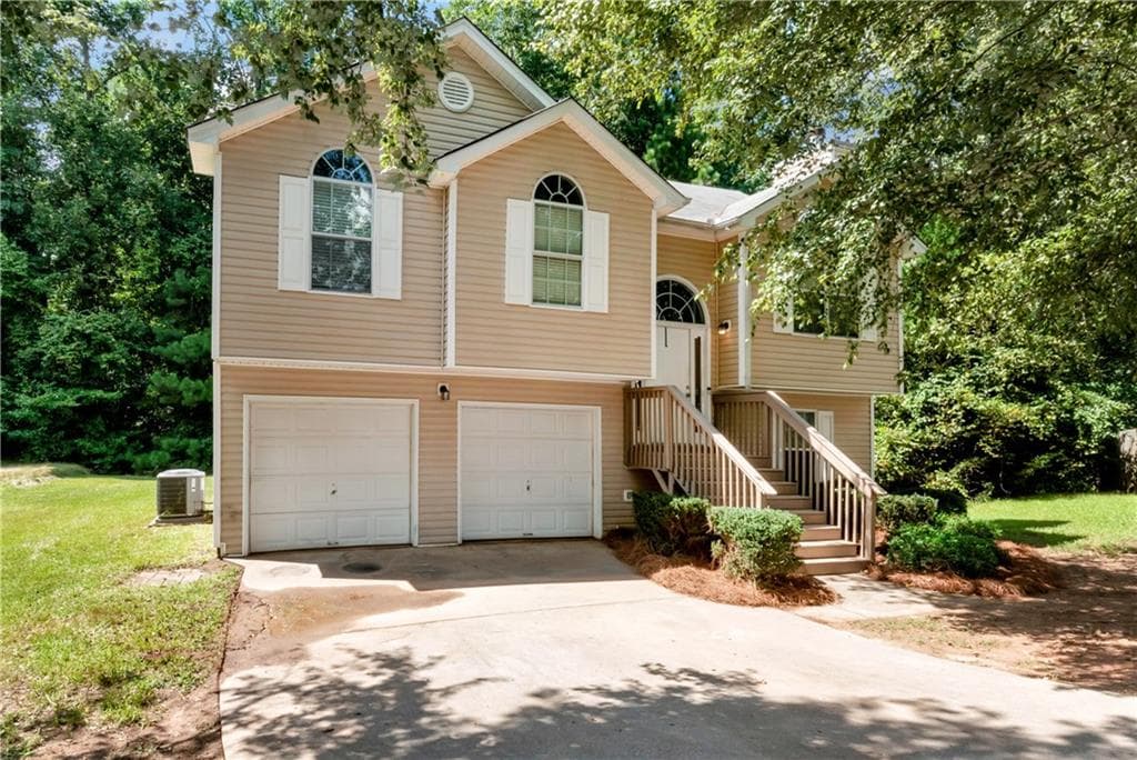 4 bedroom, 3 bathroom, 1,777 sq ft single family residence for sale at 317 Tap Root Lane, College Park, GA 30349