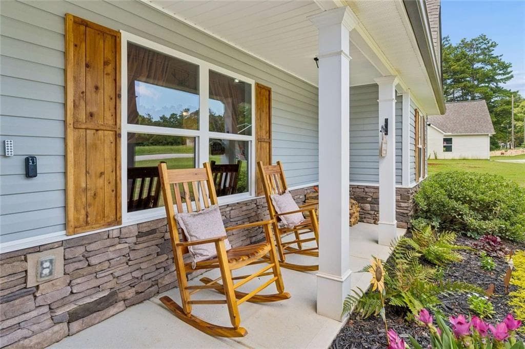4 bedroom, 2 bathroom, 1,758 sq ft single family residence under contract at 428 Campground School Road, Dallas, GA 30157 — photo 3