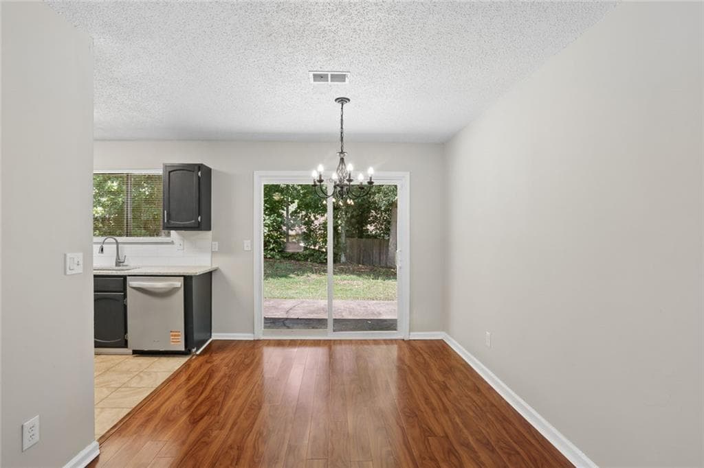 3 bedroom, 2 bathroom, 1,351 sq ft single family residence for sale at 1050 Chapman Circle, Stone Mountain, GA 30088 — photo 8
