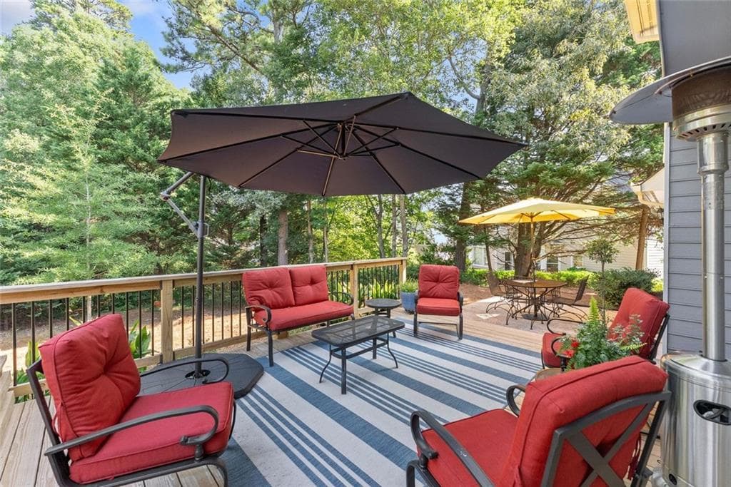 4 bedroom, 3 bathroom, 2,365 sq ft single family residence under contract at 1475 Chadwick Ridge Court, Lawrenceville, GA 30043 — photo 4