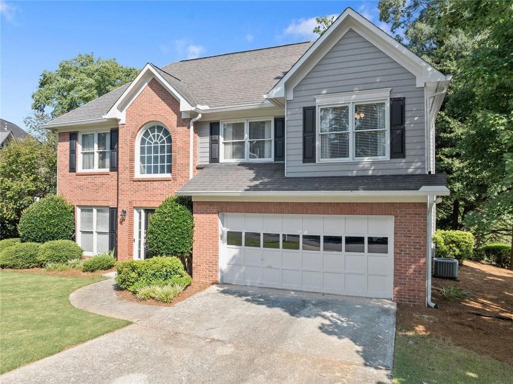 4 bedroom, 3 bathroom, 2,365 sq ft single family residence under contract at 1475 Chadwick Ridge Court, Lawrenceville, GA 30043 — photo 6
