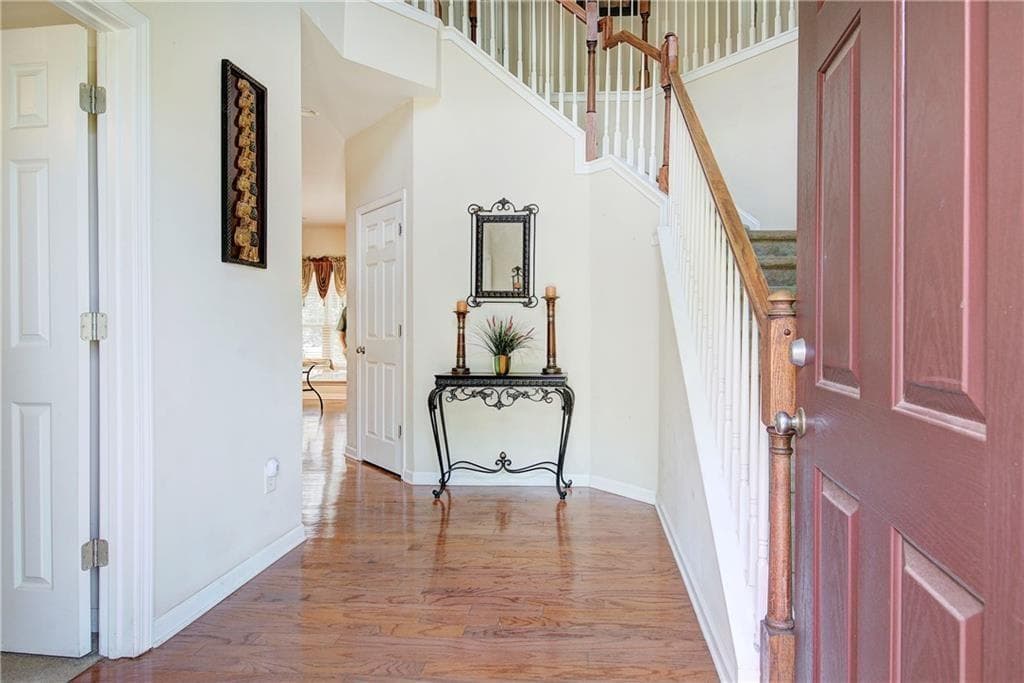5 bedroom, 3 bathroom, 2,754 sq ft single family residence under contract at 63 Columbia Cove, Dallas, GA 30132 — photo 4