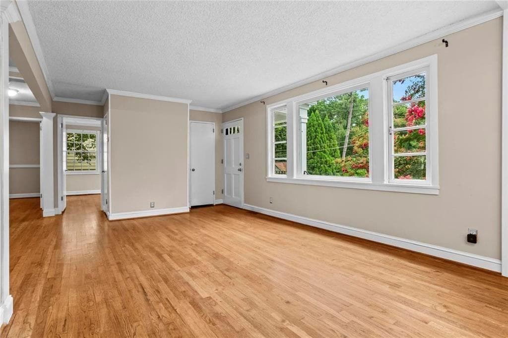 3 bedroom, 2 bathroom, 1,296 sq ft single family residence under contract at 2012 Shalimar Drive, Atlanta, GA 30345 — photo 6