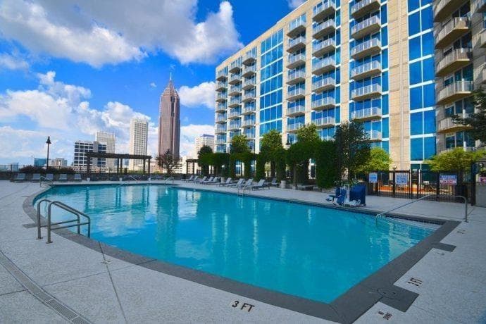 1 bedroom, 1 bathroom, 743 sq ft condominium for sale at 400 W Peachtree Street 1812, Atlanta, GA 30308 — photo 6