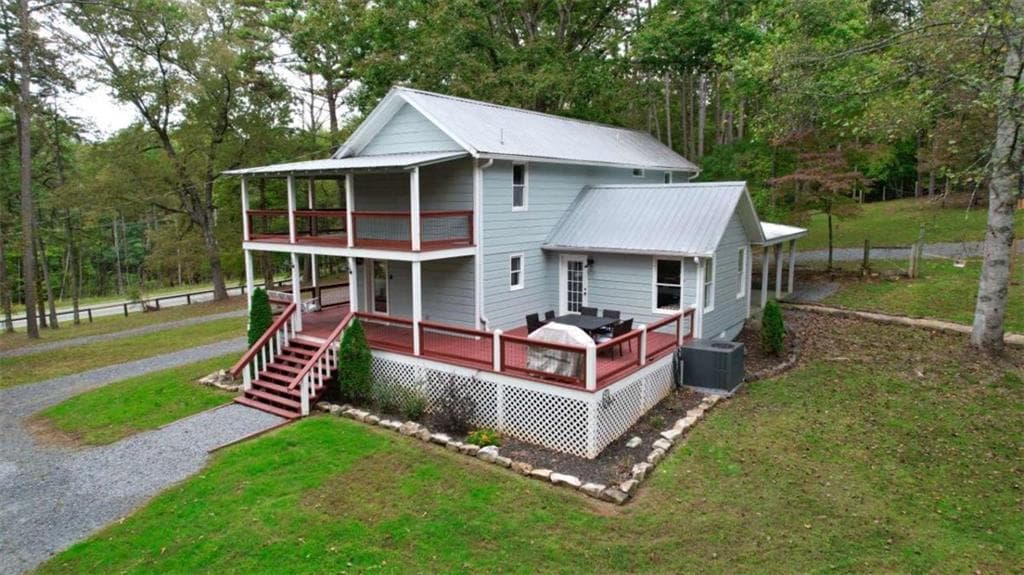 3 bedroom, 3 bathroom, 1,920 sq ft single family residence for sale at 237 Chestnut Gap Road, Blue Ridge, GA 30513 — photo 4