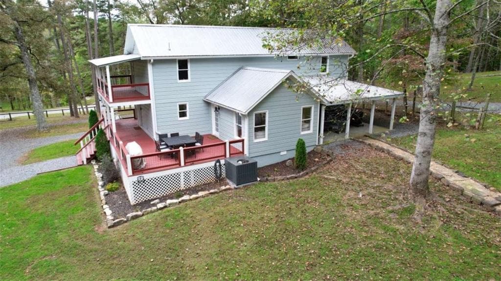 3 bedroom, 3 bathroom, 1,920 sq ft single family residence for sale at 237 Chestnut Gap Road, Blue Ridge, GA 30513 — photo 5