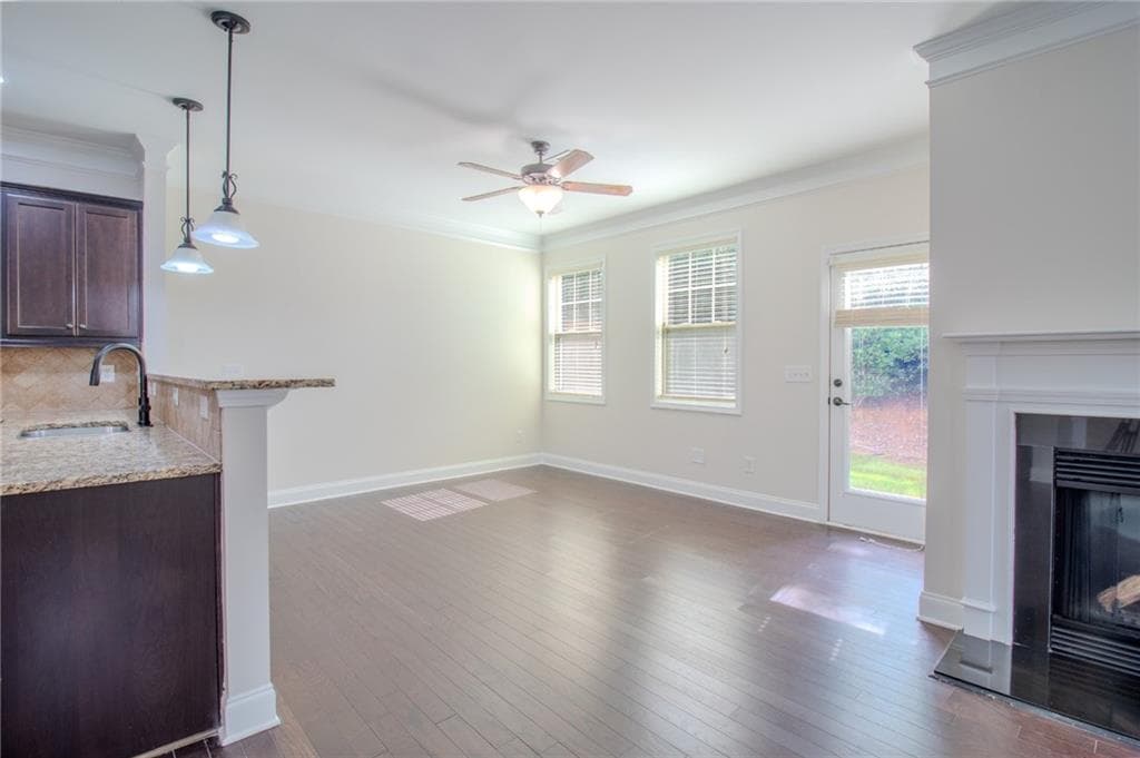 3 bedroom, 3 bathroom, 2,363 sq ft townhouse for sale at 5830 Norfolk Chase Road, Peachtree Corners, GA 30092 — photo 6