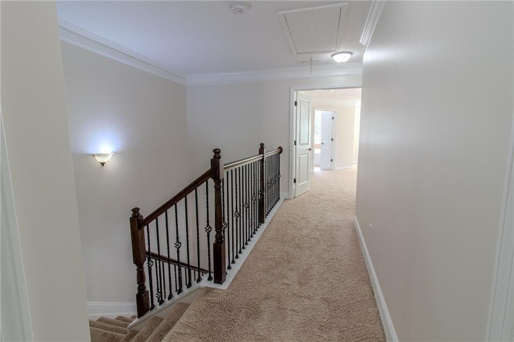 3 bedroom, 3 bathroom, 2,363 sq ft townhouse for sale at 5830 Norfolk Chase Road, Peachtree Corners, GA 30092 — photo 8