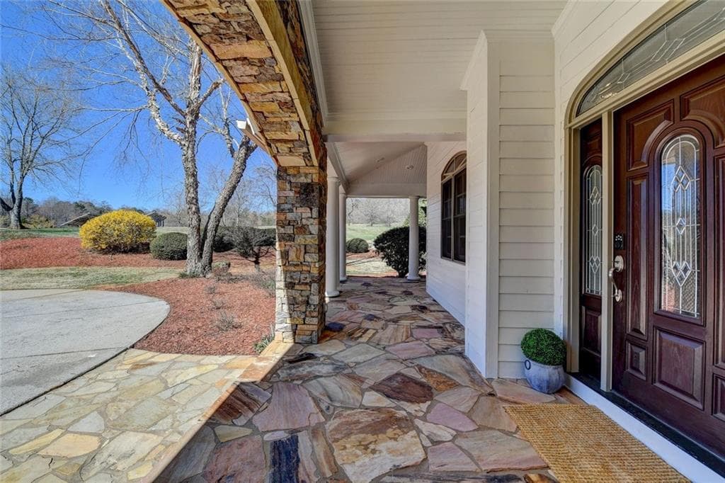 6 bedroom, 7 bathroom, 6,600 sq ft single family residence for sale at 6303 Ben Parks Road, Murrayville, GA 30564 — photo 5