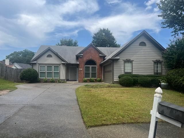 3 bedroom, 2 bathroom, 1,660 sq ft single family residence for sale at 2853 Avalon Meadows Court, Lawrenceville, GA 30044 — photo 2