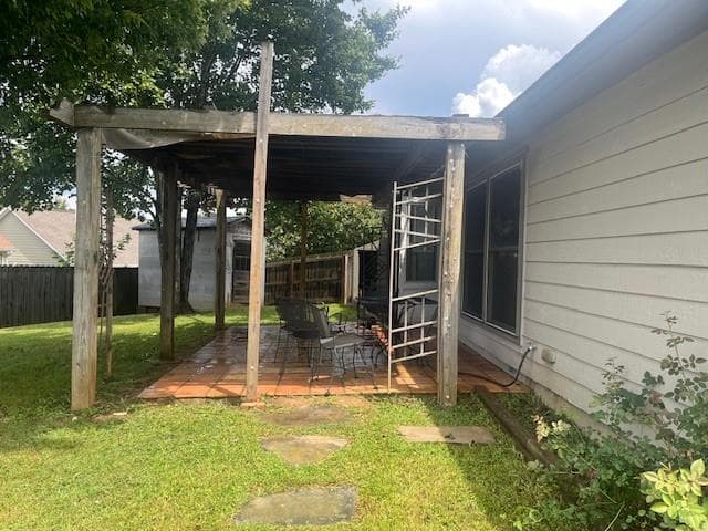 3 bedroom, 2 bathroom, 1,660 sq ft single family residence for sale at 2853 Avalon Meadows Court, Lawrenceville, GA 30044 — photo 4