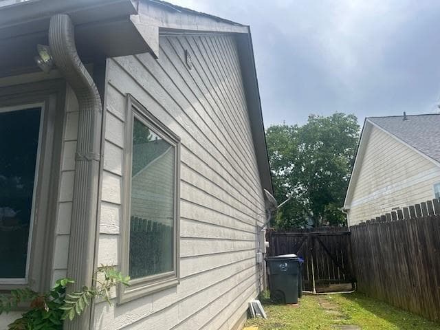 3 bedroom, 2 bathroom, 1,660 sq ft single family residence for sale at 2853 Avalon Meadows Court, Lawrenceville, GA 30044 — photo 5