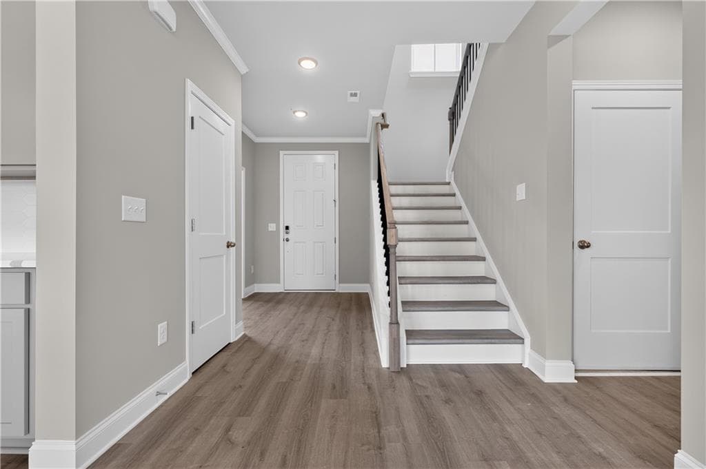 4 bedroom, 3 bathroom, 2,784 sq ft single family residence for sale at 94 Hickory Grove Lane, Hoschton, GA 30548 — photo 2
