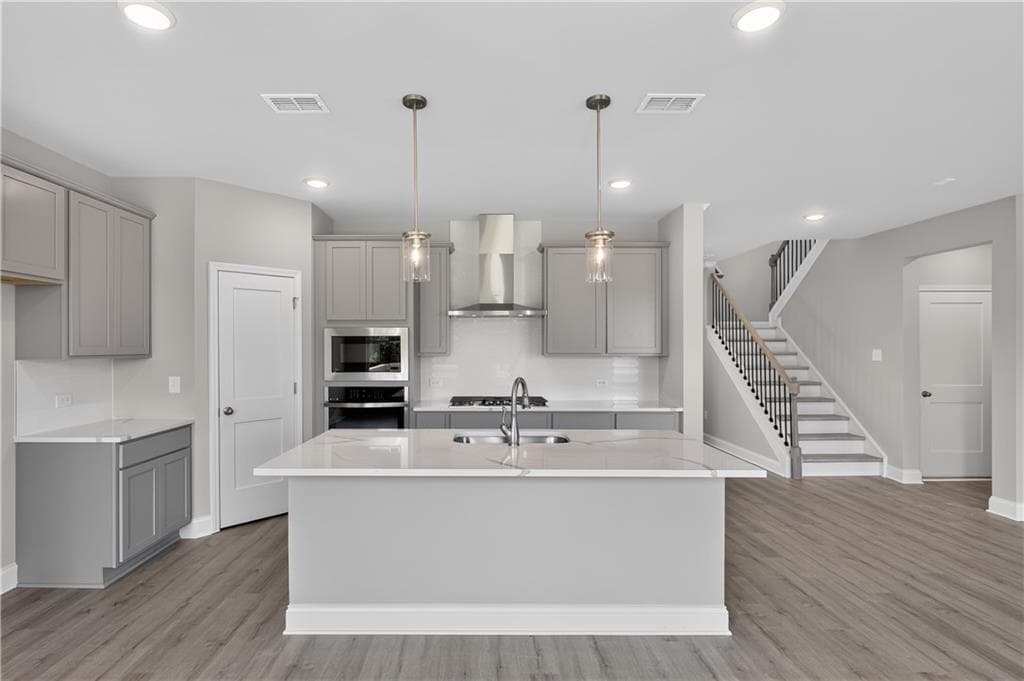 4 bedroom, 3 bathroom, 2,784 sq ft single family residence for sale at 94 Hickory Grove Lane, Hoschton, GA 30548 — photo 5