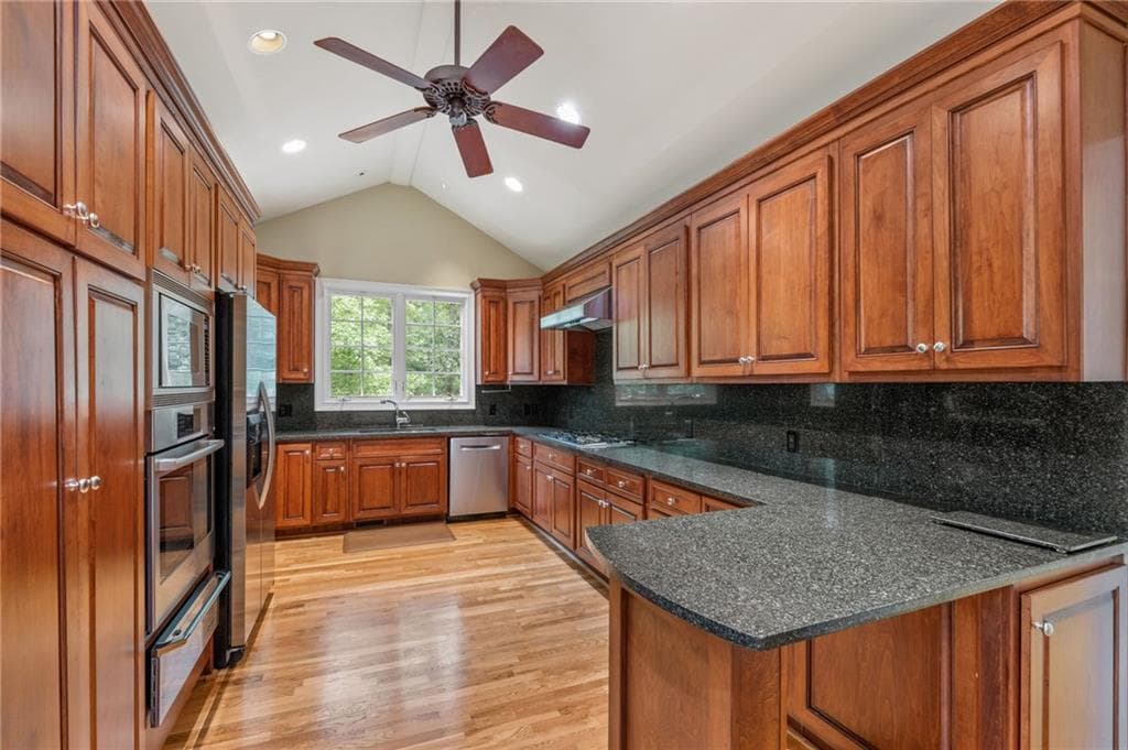 5 bedroom, 5 bathroom, 5,757 sq ft single family residence for sale at 1037 Davis Drive, Sandy Springs, GA 30327 — photo 9
