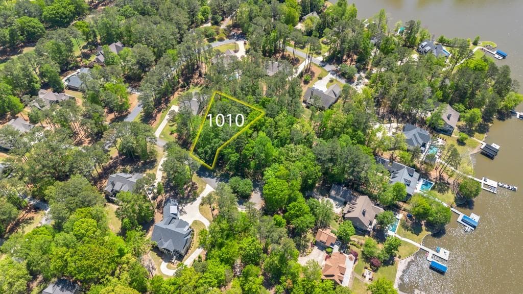 3 bedroom, 3 bathroom, 2,153 sq ft single family residence for sale at 1010 Troon Court, Greensboro, GA 30642 — photo 6