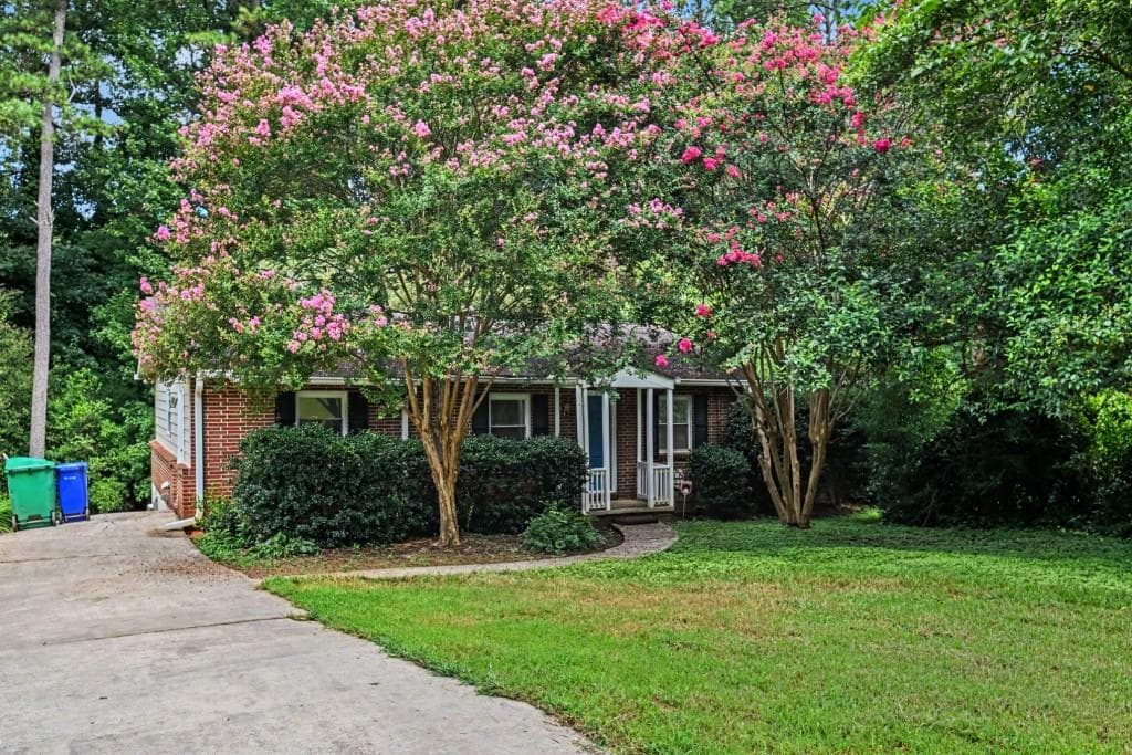 3 bedroom, 1 bathroom, 1,064 sq ft single family residence for sale at 1868 Robinhill Court, Tucker, GA 30084 — photo 6