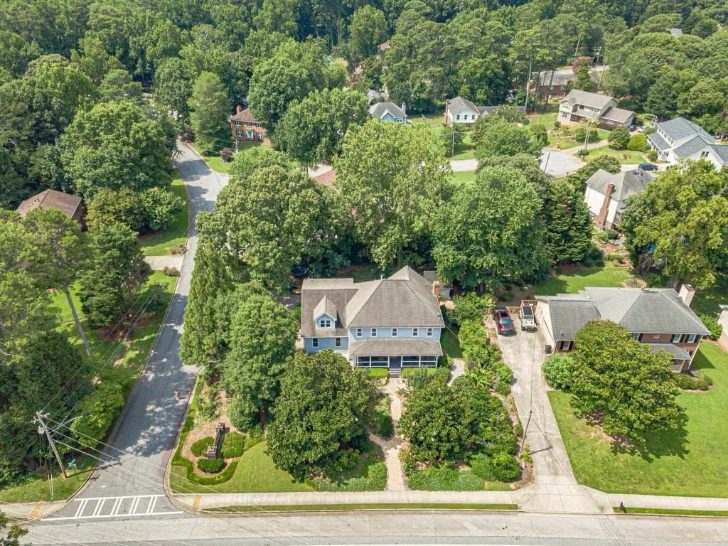 4 bedroom, 3 bathroom, 2,890 sq ft single family residence for sale at 1875 Oak Road, Snellville, GA 30078 — photo 2