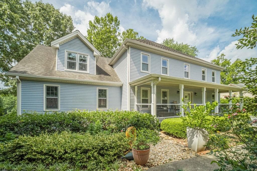 4 bedroom, 3 bathroom, 2,890 sq ft single family residence for sale at 1875 Oak Road, Snellville, GA 30078 — photo 3