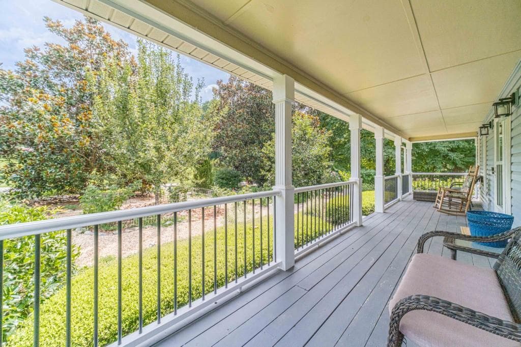 4 bedroom, 3 bathroom, 2,890 sq ft single family residence for sale at 1875 Oak Road, Snellville, GA 30078 — photo 4