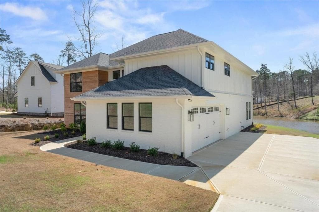 4 bedroom, 4 bathroom, 4,374 sq ft single family residence for sale at 1270 Glen Eagle Drive, Greensboro, GA 30642 — photo 3
