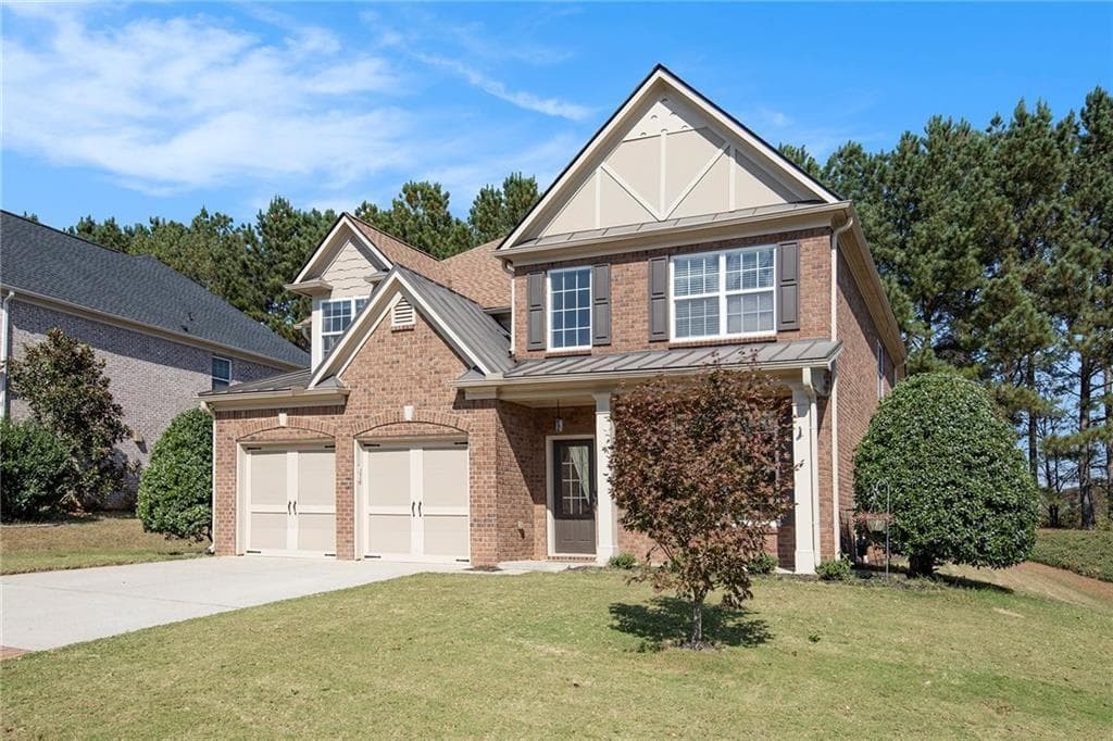 5 bedroom, 4 bathroom, 3,294 sq ft single family residence for sale at 4825 Silver Leaf Drive, Cumming, GA 30040 — photo 2
