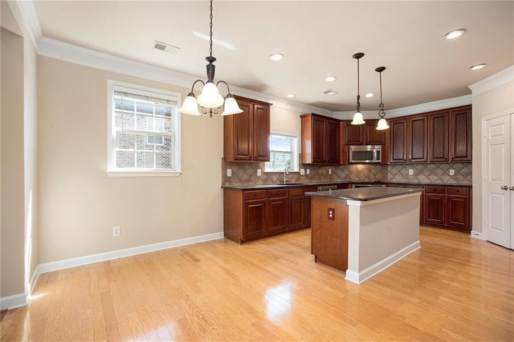 5 bedroom, 4 bathroom, 3,294 sq ft single family residence for sale at 4825 Silver Leaf Drive, Cumming, GA 30040 — photo 10