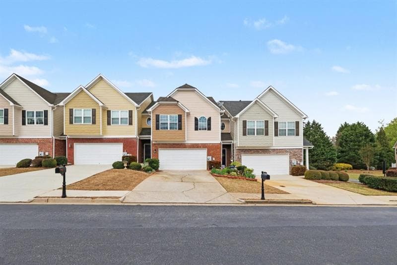 2 bedroom, 3 bathroom, 2,341 sq ft townhouse for sale at 136 Meeting Place, Lawrenceville, GA 30044 — photo 7