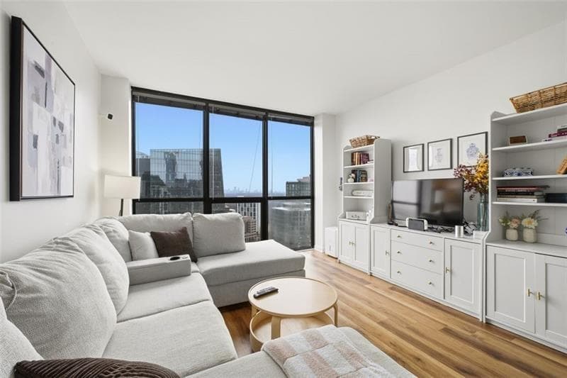 1 bedroom, 1 bathroom, 625 sq ft condominium for sale at 1280 W Peachtree Street 3713, Atlanta, GA 30309 — photo 6