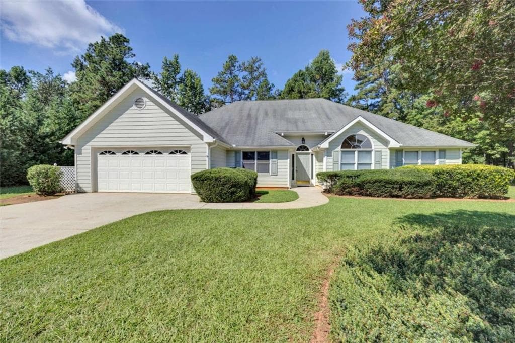 4 bedroom, 3 bathroom, 2,906 sq ft single family residence for sale at 4860 Thornwood Drive, Covington, GA 30016