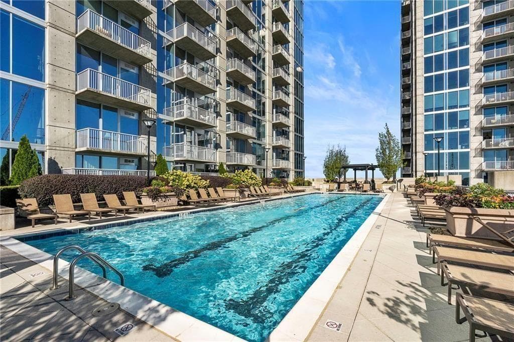 2 bedroom, 1 bathroom, 861 sq ft condominium under contract at 855 Peachtree Street 1510, Atlanta, GA 30308 — photo 9