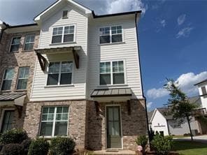 4 bedroom, 4 bathroom, 2,235 sq ft townhouse for sale at 3488 Reaping Ridge, Suwanee, GA 30024 — photo 2
