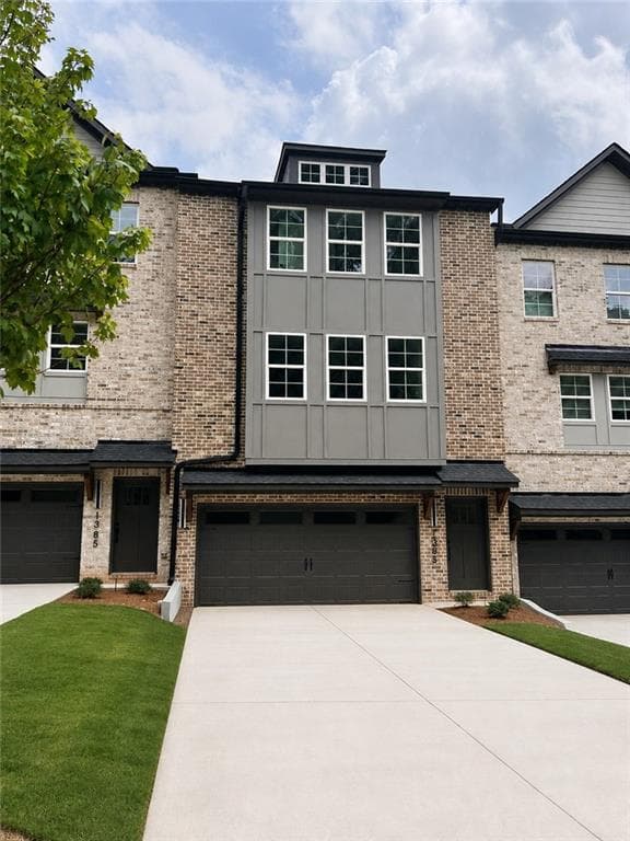 3 bedroom, 4 bathroom, 2,026 sq ft townhouse for sale at 1161 Dahlonega Highway 11, Cumming, GA 30040 — photo 1 of 24