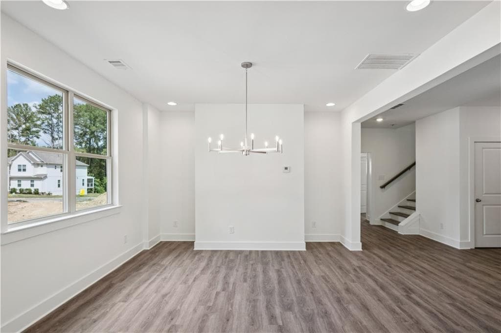 4 bedroom, 3 bathroom, 3,728 sq ft single family residence for sale at 3135 Stonegate Drive, Atlanta, GA 30331 — photo 4