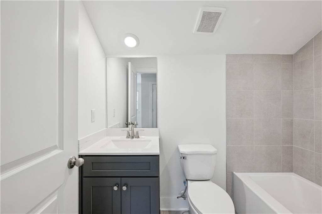 4 bedroom, 3 bathroom, 3,728 sq ft single family residence for sale at 3135 Stonegate Drive, Atlanta, GA 30331 — photo 7
