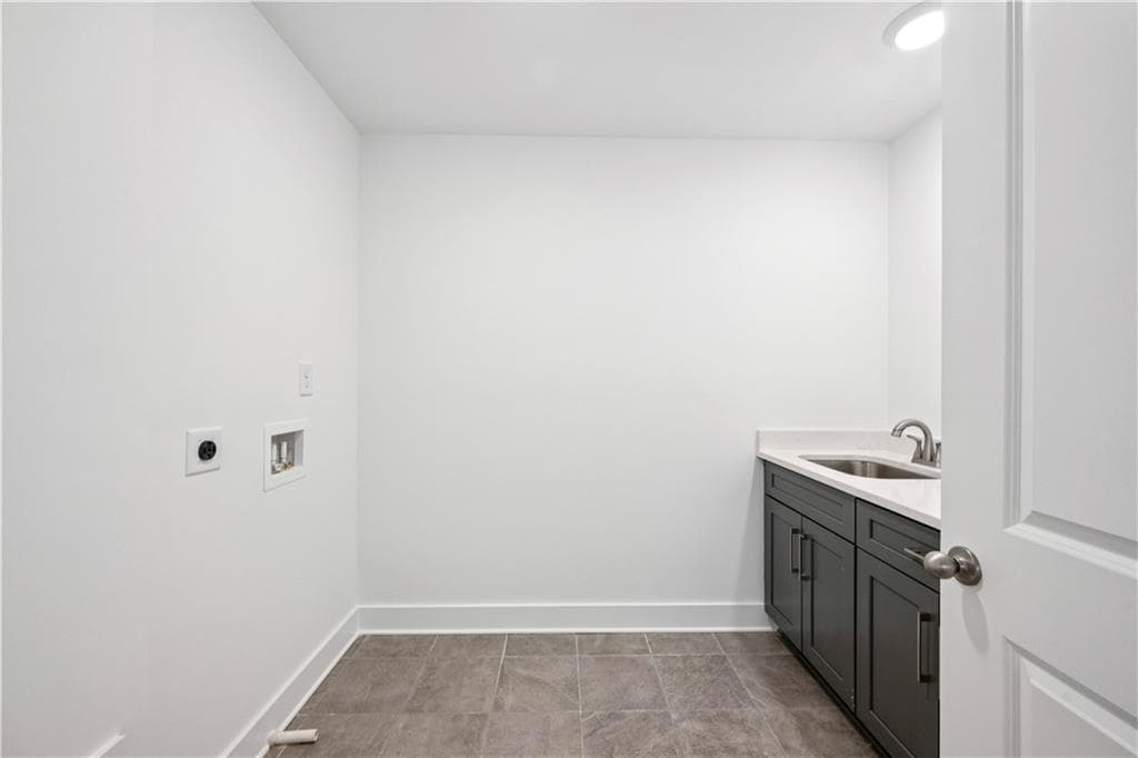 4 bedroom, 3 bathroom, 3,728 sq ft single family residence for sale at 3135 Stonegate Drive, Atlanta, GA 30331 — photo 8