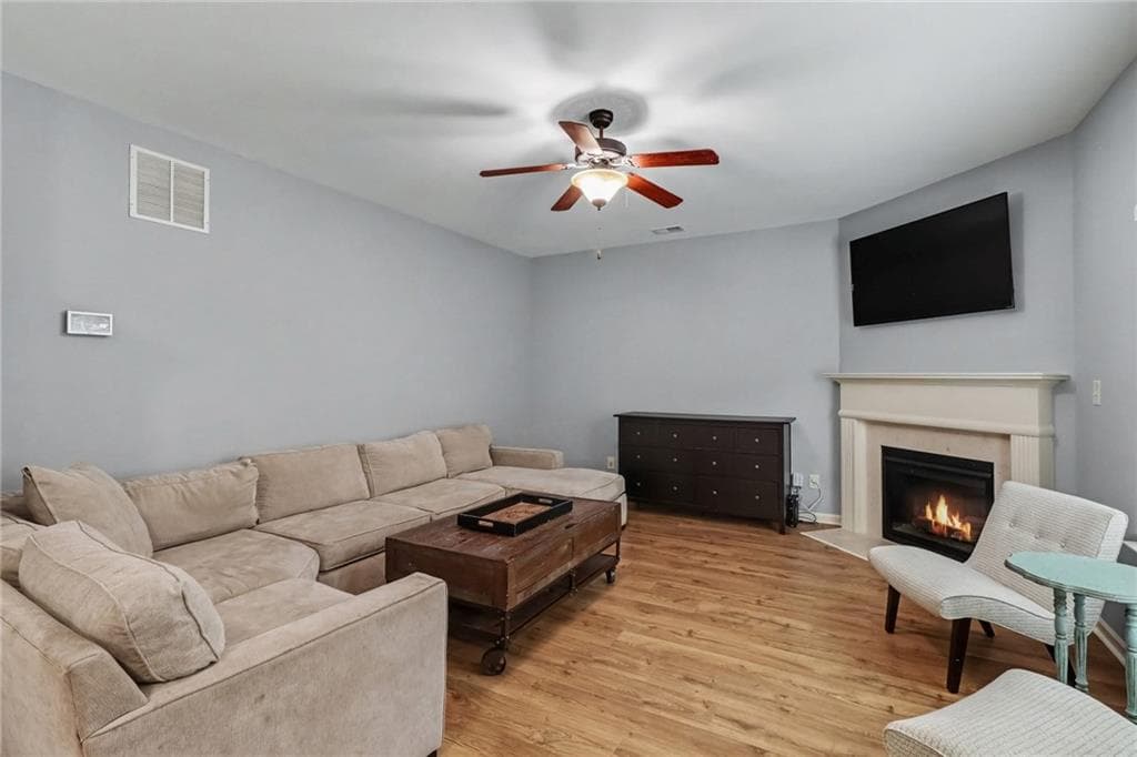 4 bedroom, 3 bathroom, 2,163 sq ft single family residence for sale at 252 Parkmont Way, Dallas, GA 30132 — photo 3