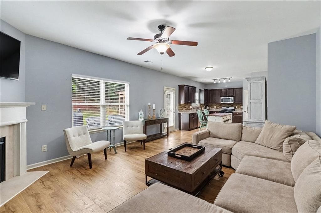 4 bedroom, 3 bathroom, 2,163 sq ft single family residence for sale at 252 Parkmont Way, Dallas, GA 30132 — photo 7