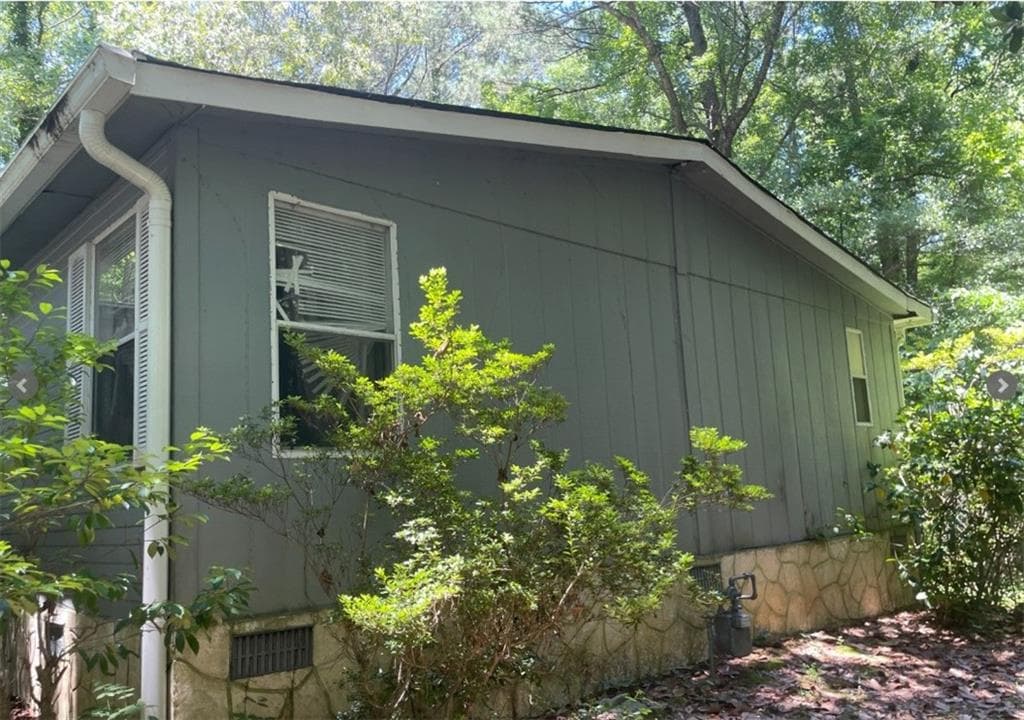 3 bedroom, 2 bathroom, 1,296 sq ft single family residence under contract at 19 Peachtree Lake Drive, Sharpsburg, GA 30277 — photo 2