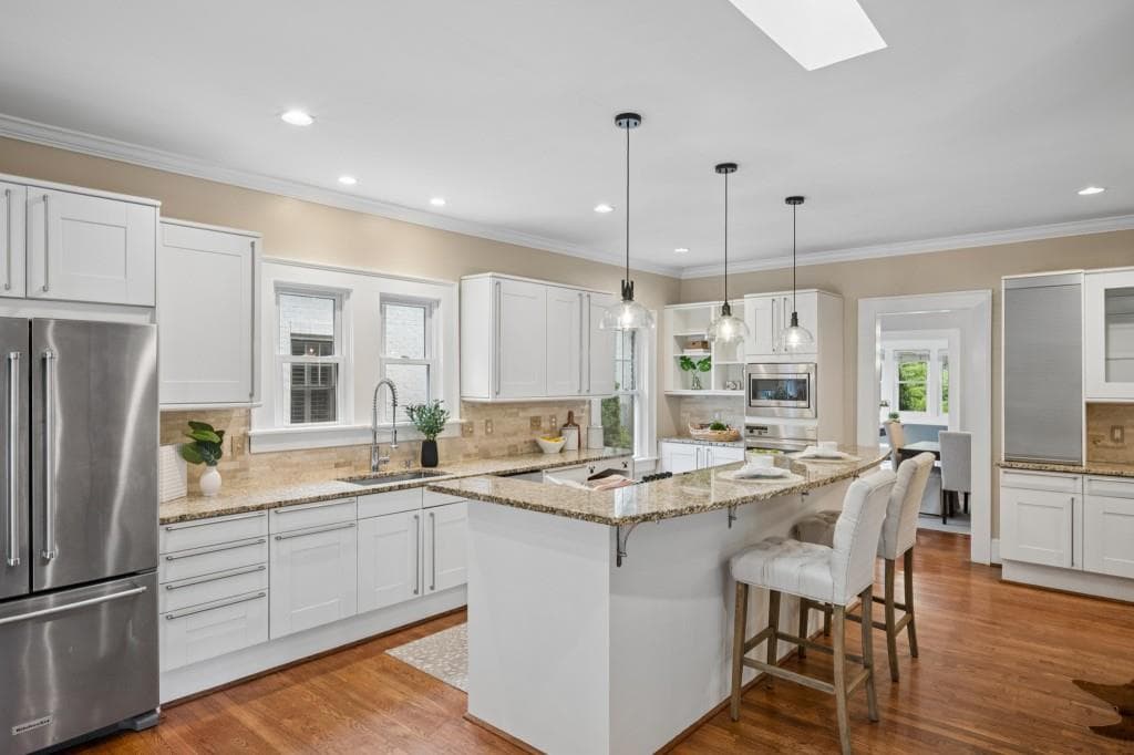 4 bedroom, 4 bathroom, 3,275 sq ft single family residence for sale at 1248 Stillwood Drive, Atlanta, GA 30306 — photo 3