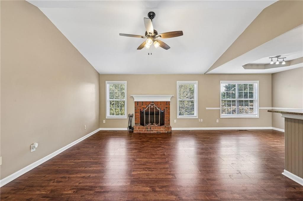 5 bedroom, 3 bathroom, 2,533 sq ft single family residence for sale at 525 San Dra Way, Monroe, GA 30656 — photo 4