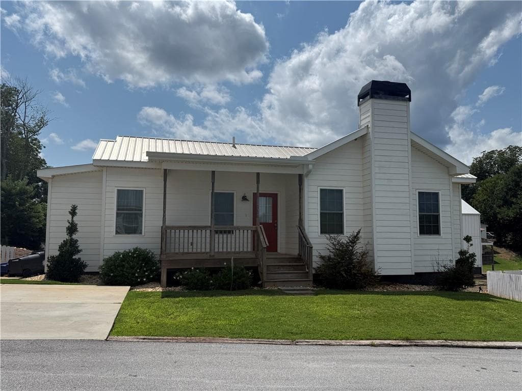 3 bedroom, 2 bathroom single family residence for rent at 618 Liberty Overlook, Gainesville, GA 30501 for $1,895 a month — photo 1 of 11